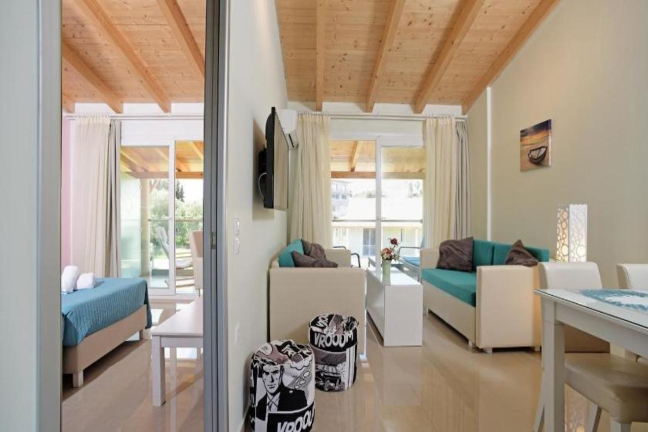 Palapart Gikas Suites And Studios Γουβιά Εξωτερικό φωτογραφία