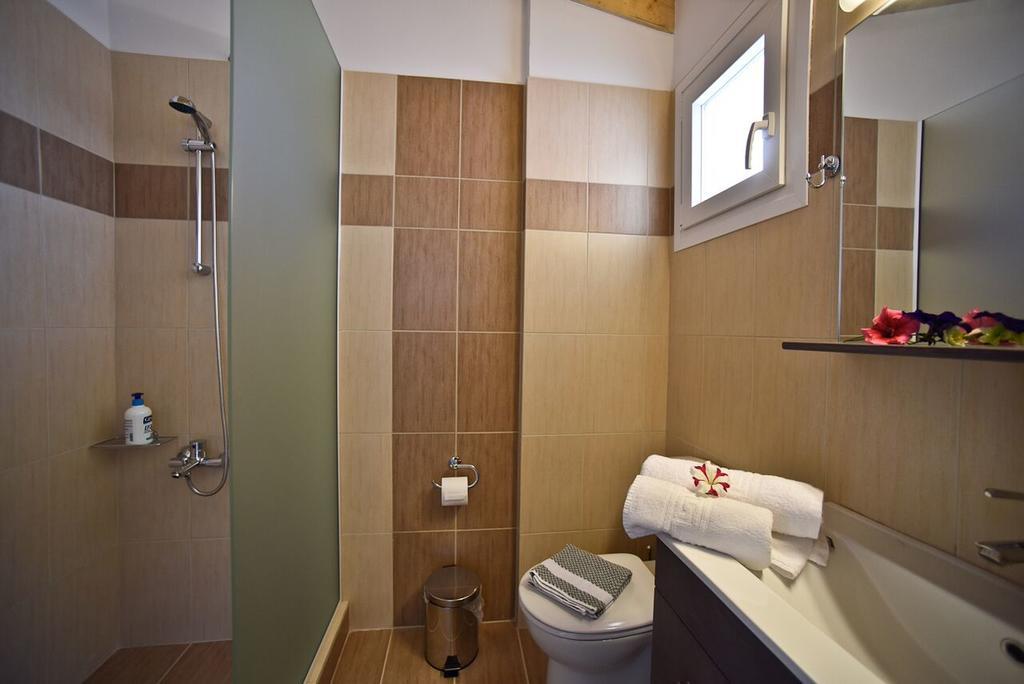 Palapart Gikas Suites And Studios Γουβιά Εξωτερικό φωτογραφία